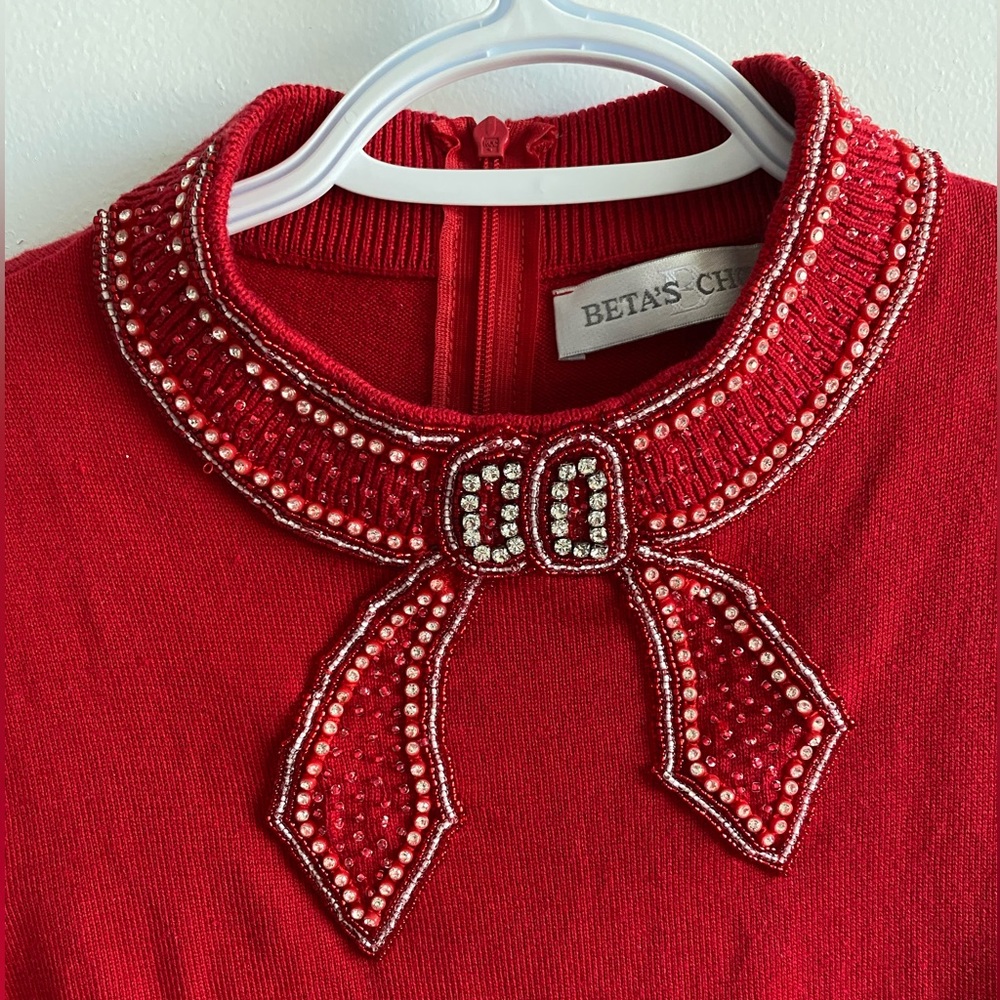 Beta’s Choice Red Sleeveless Top - Picture 2 of 12